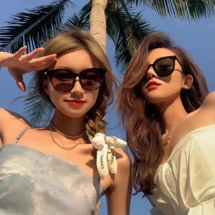 穿成八零极品小姑子，她搞事搞钱